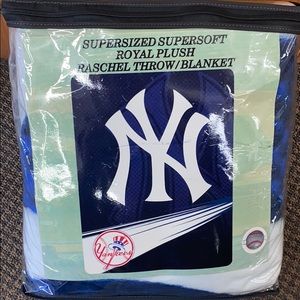 New York Yankees Supersized Royal Plush Blanket
